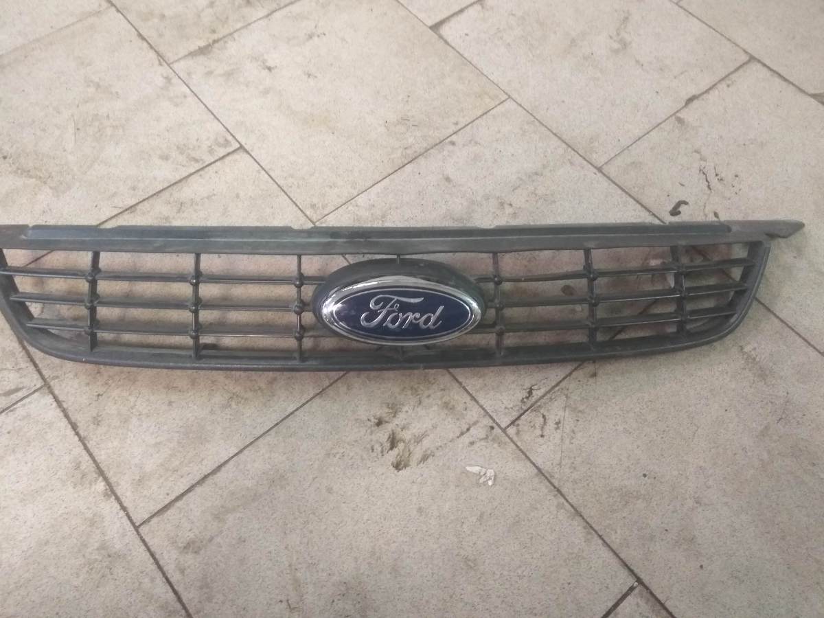 Ford Focus II 2005-2011 Решетка радиатора 