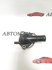 Mazda 3 (BL) 2009-2013 - Фланец двигателя системы охлаждения 